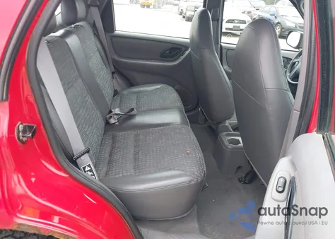 2001 Ford Escape Xls z USA, uszkodzony, nr VIN 1FMYU02111KC37126